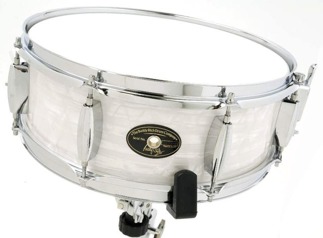 The snare response is crisp, although only with the batter tuned high